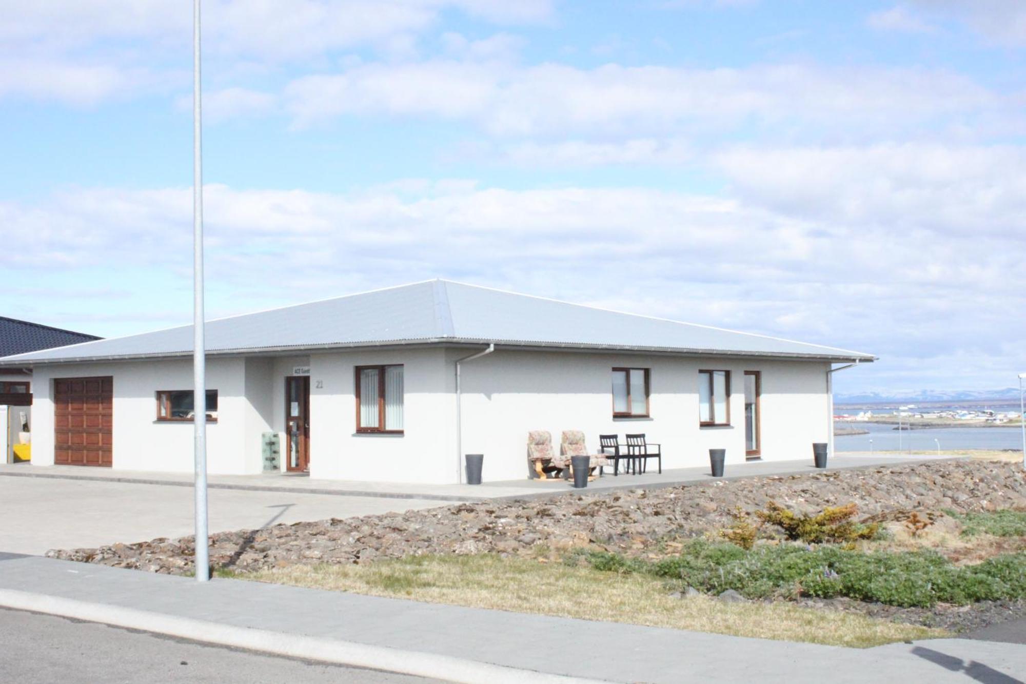Ace Guesthouse Keflavík Dış mekan fotoğraf